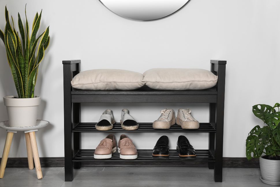 שידת נעליים פתוחה