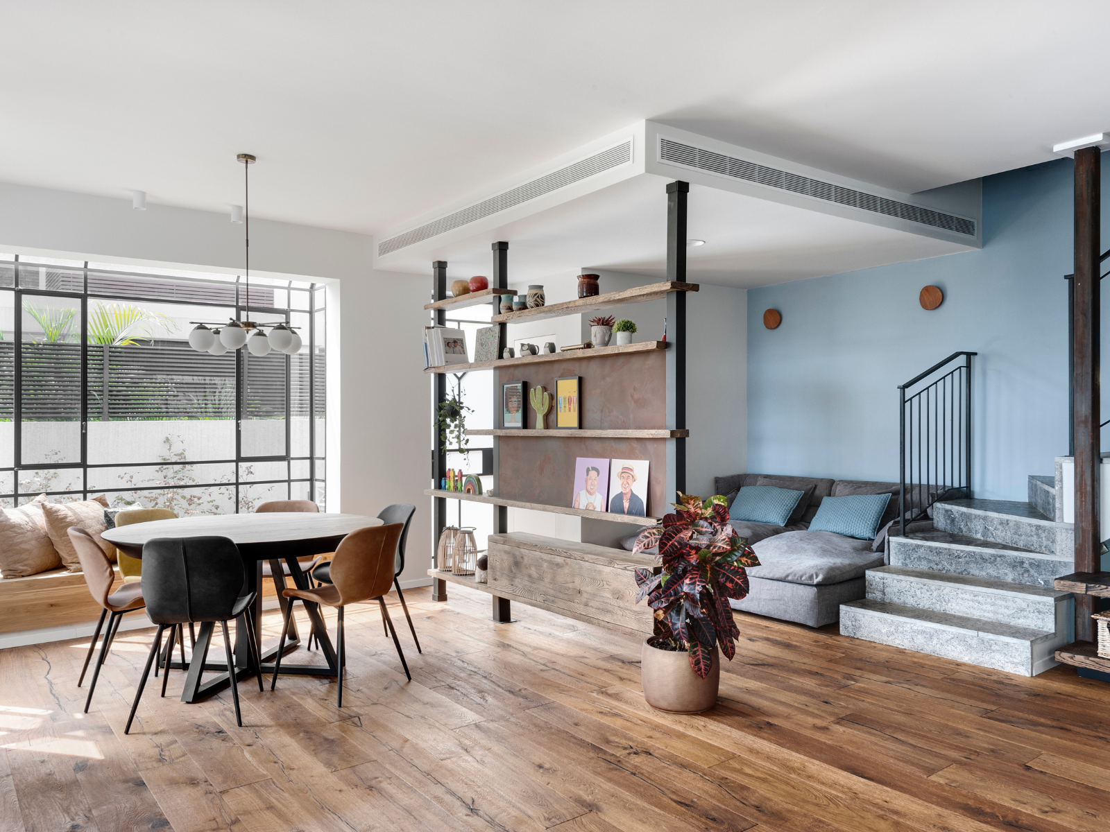 הזדמנות מצויינת להוסיף מרבצים נוחים בפינה פנויה בבית