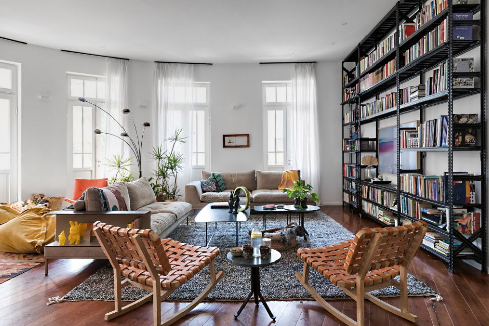 ספרייה  בסלון אקלקטי סלון אקלקטי