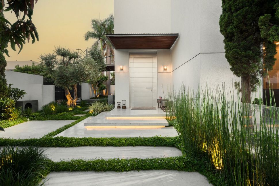 תאורה בגינה