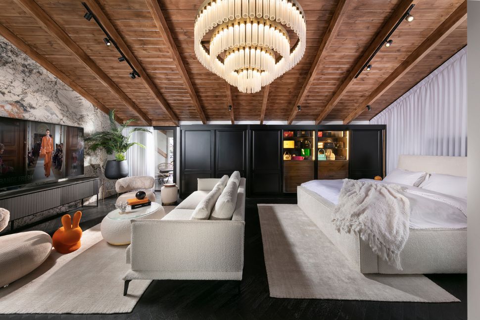 רצפה וארון שחורים