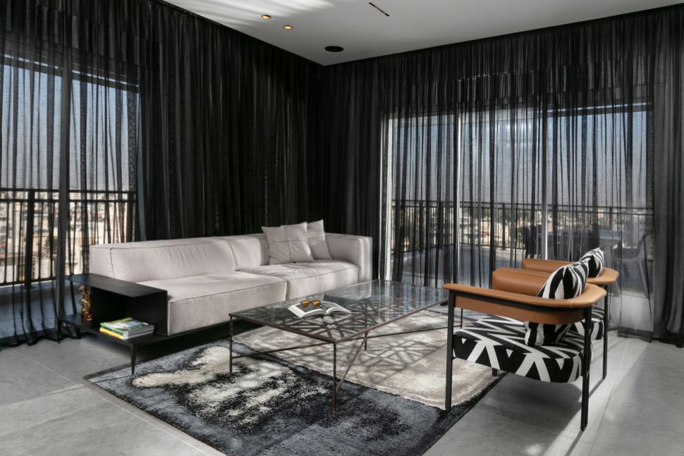 ווילונות שחורים