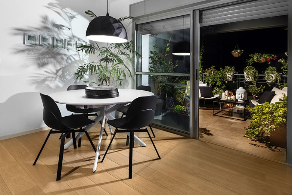 מרפסת קטנה ומעוצבת