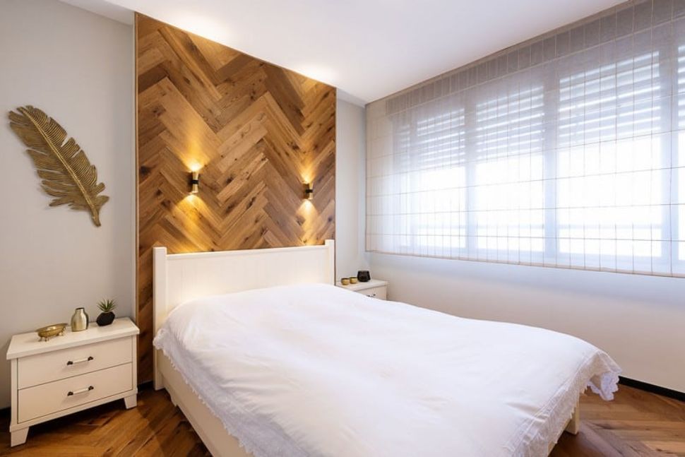 פרקט עולה על הקיר