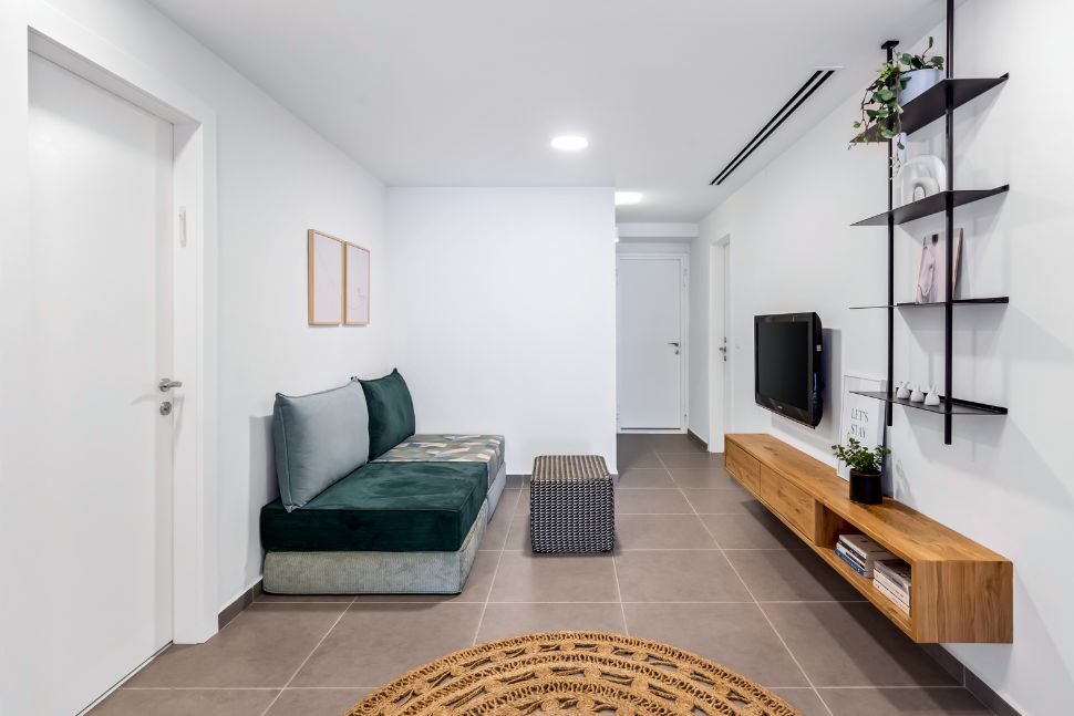 פינת משפחה במסדרון שהורחב