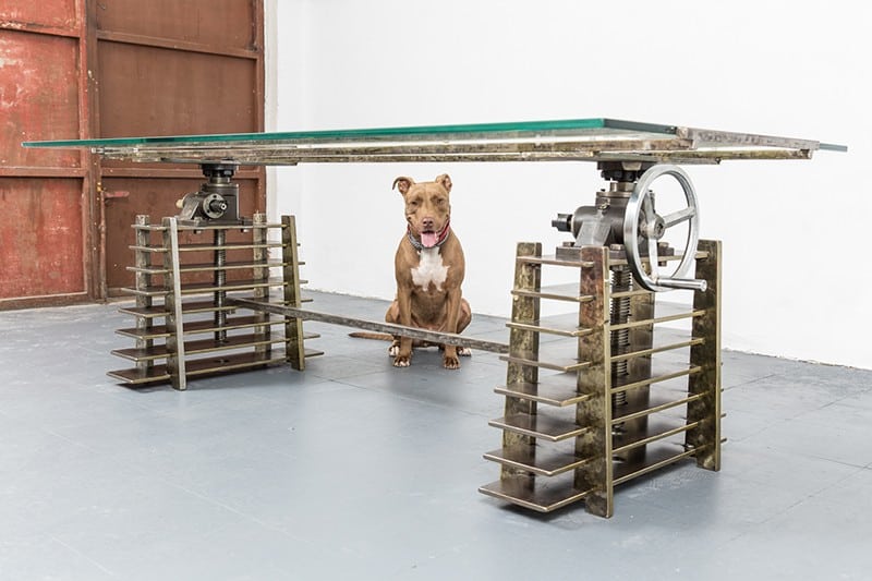 שולחן מתכוונן בעיצוב אודי קדים