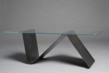 זה רק נשמע כבד: רהיטי הברזל הכי אווריריים שיש