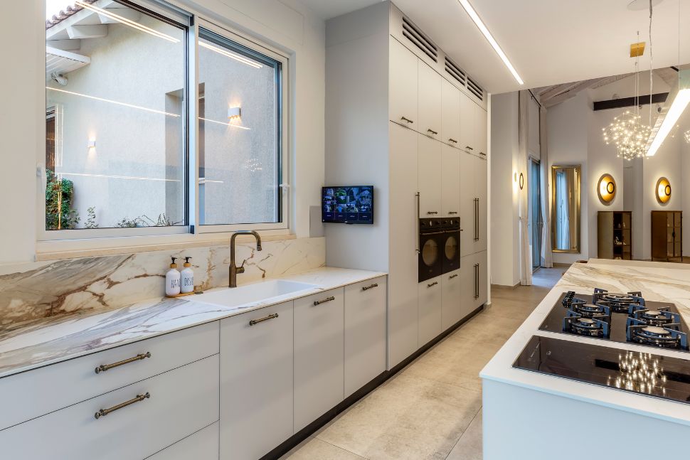 מטבח מודרני כיריים