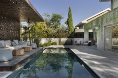 גינה לי: עיצוב גינה שיכניס לכם את האביב הביתה