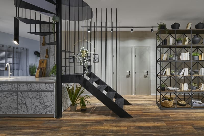 כחומר ביד היוצרת: דירה שמשלבת חומרים ומגשימה חלומות