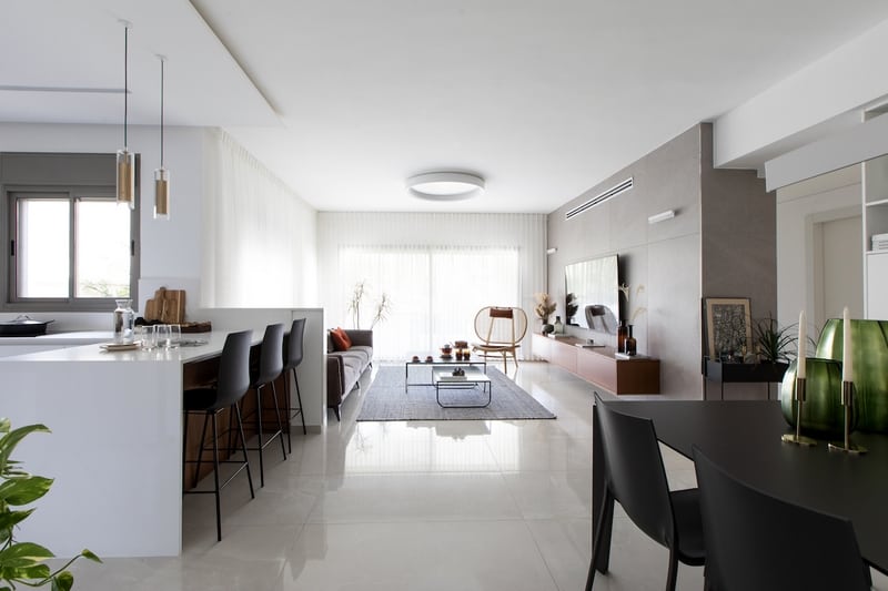 טנגו משפחתי: דירת גן מעוצבת בקריות לא שוכחת את הפרקטיקה