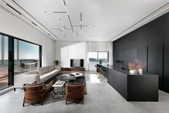 תפור למידותיהם: עיצוב פנטהאוז אלגנטי ומוקפד