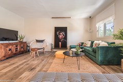 משחק של חיבורים: דירת גן בתכנון שונה