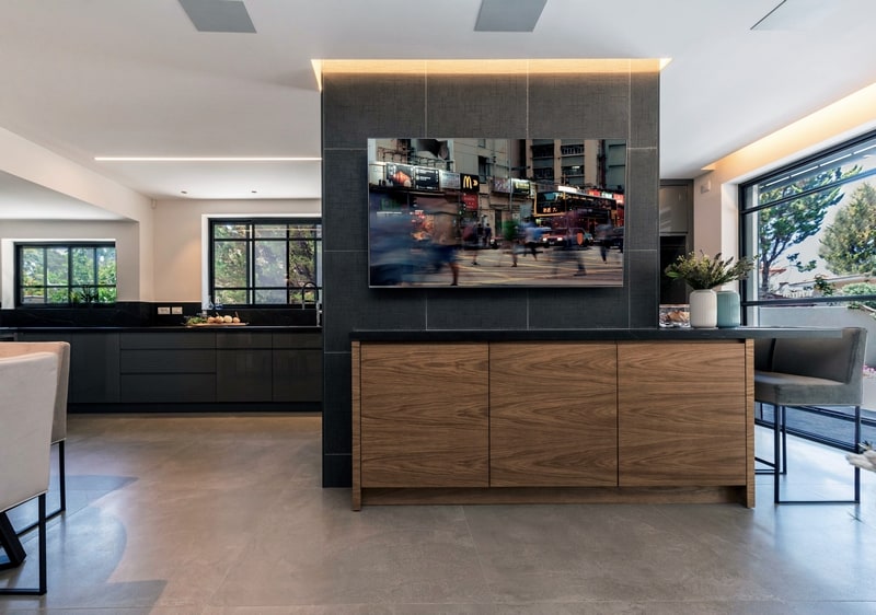 חלל מרכזי בבית מעוצב