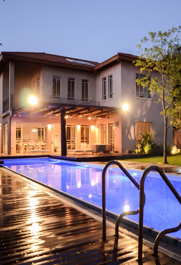 מפיצים אור: הסיפור של חברת דוכיפת