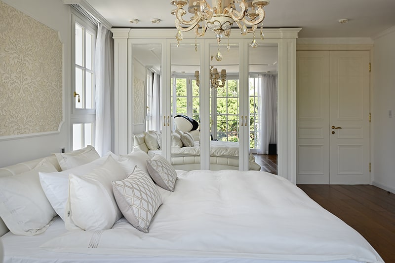 חדר שינה בסגנון ישן