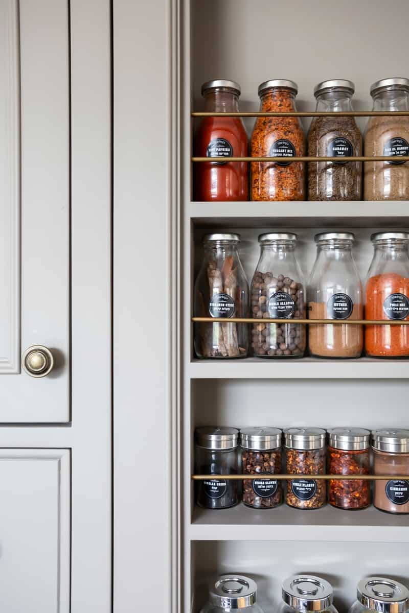 ארון תבלינים