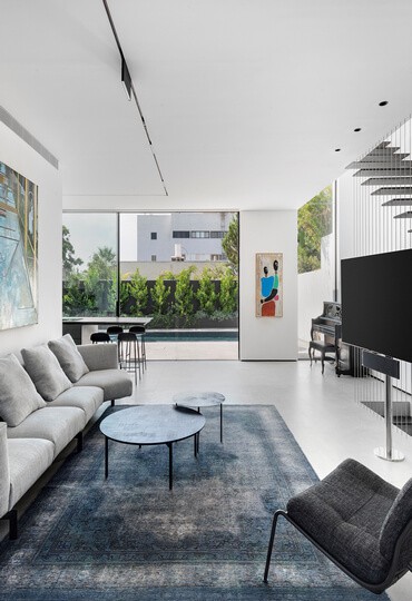 הפרד ומשול: עיצוב בית דו משפחתי