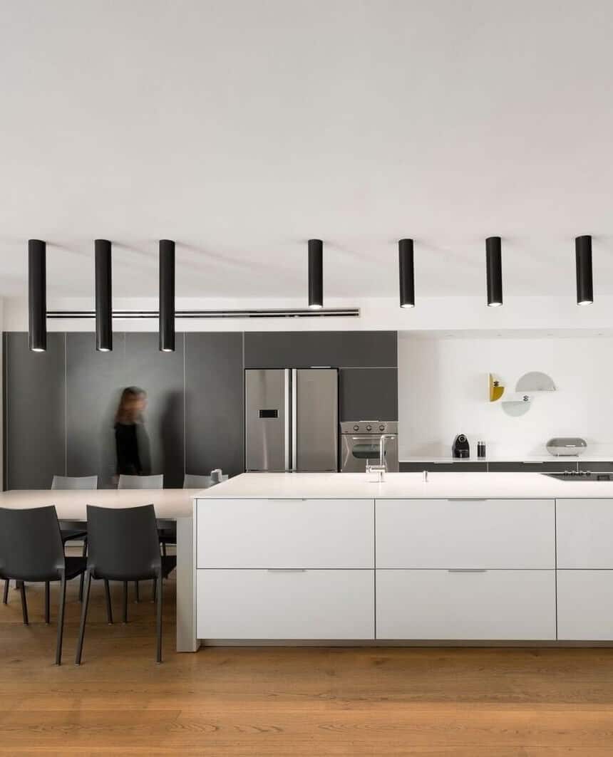 מבית חשוך וצפוף לבית מואר ומרווח