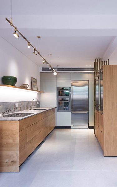 בא טבעי: בית עם שילוב חומרים הרמוני