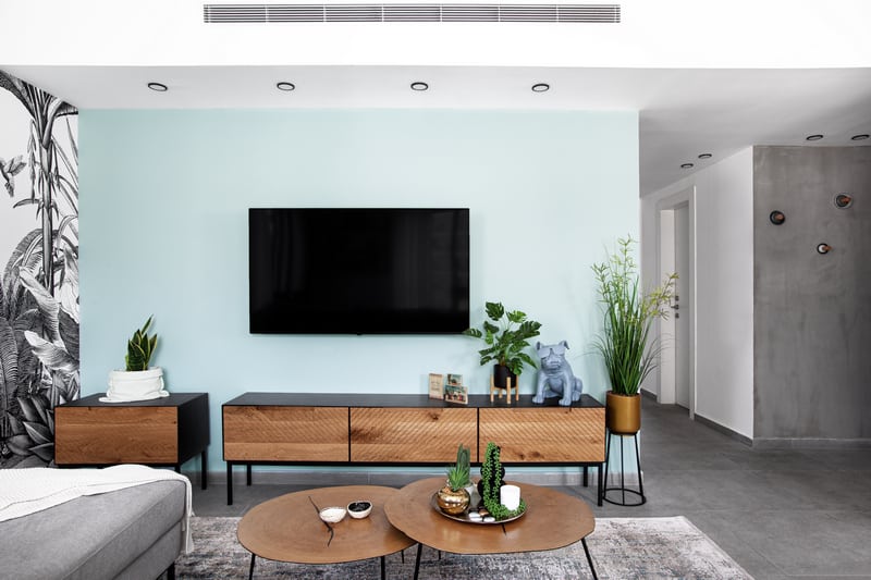 קיר כוח בגוון תכלת