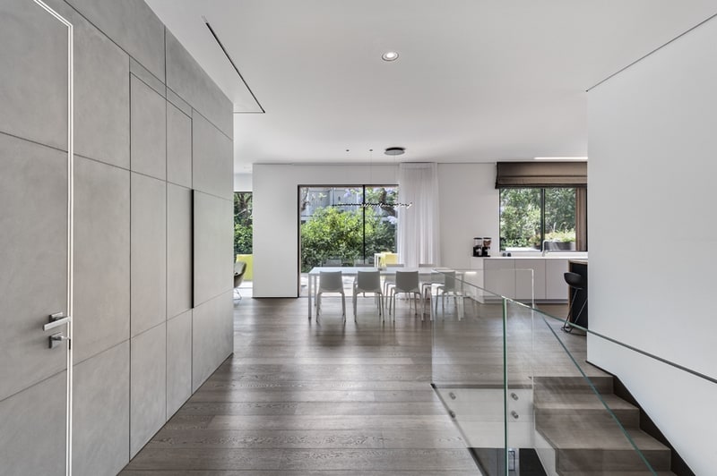 קומת כניסה לבית