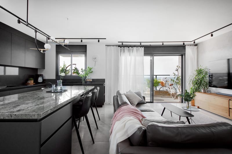 סלון ומטבח, מטבח שחור