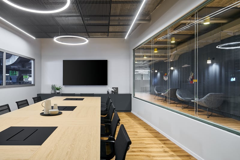 חדר ישיבות גדול