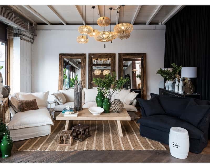 סלון בחלל מסחרי ריהוט מעוצב