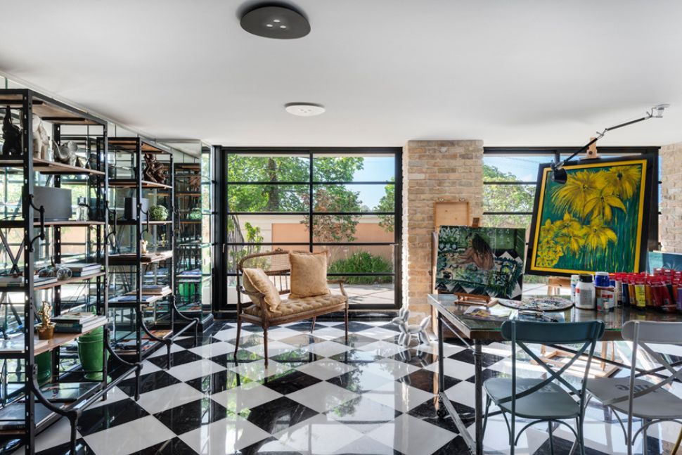 חדר עבודה בסטודיו למיור