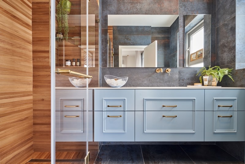 חדר רחצה עם פתח נגישות