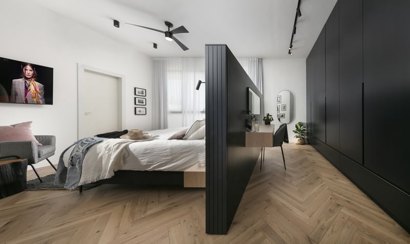 חדר שינה ארון קיר שחור