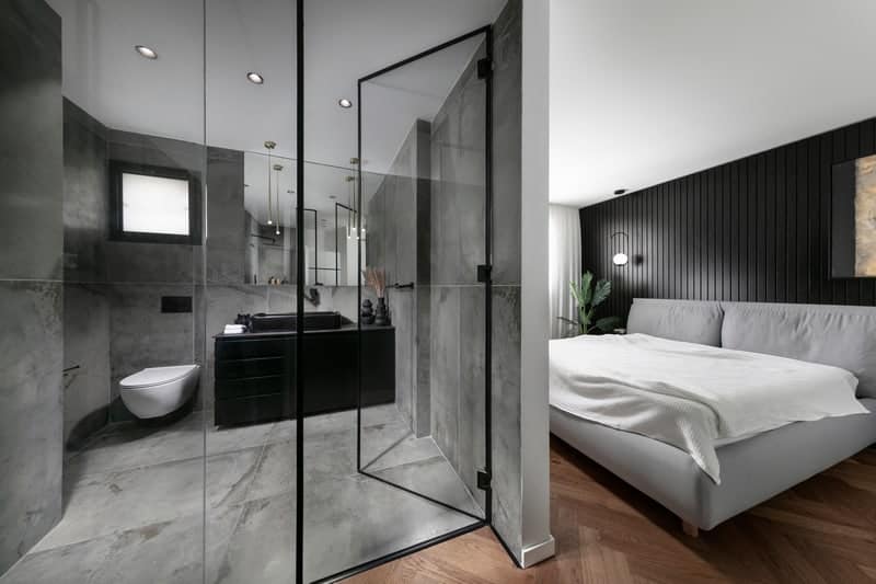 מסטאר בד רום עם מקלחון יוקרתי