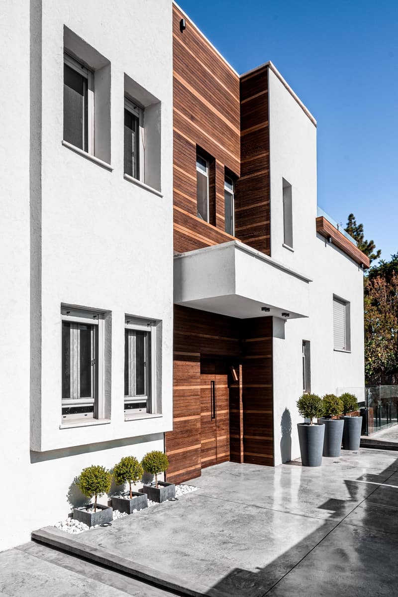 מדרגות כניסה, כניסה לבית