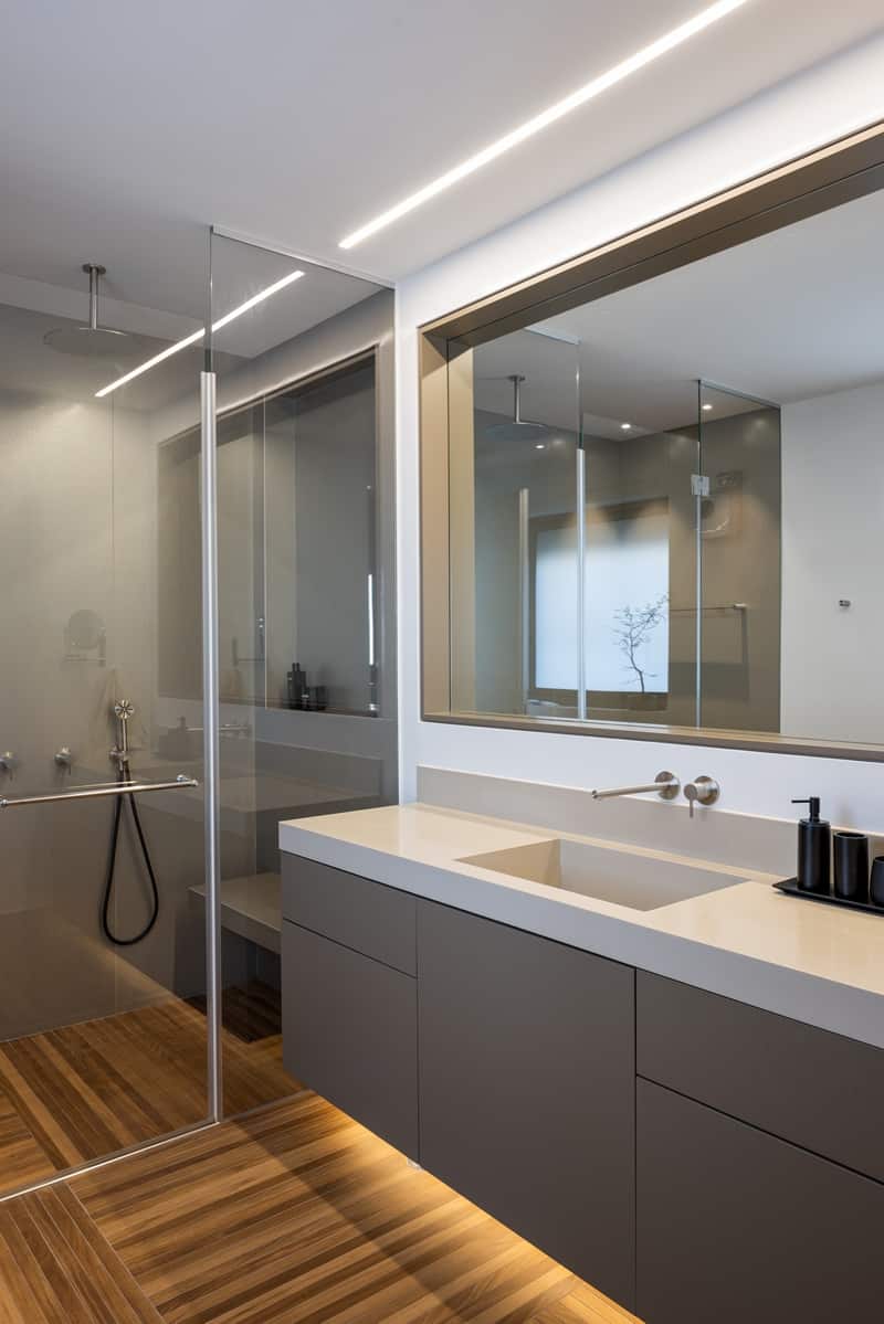 רצפה דמויית עץ