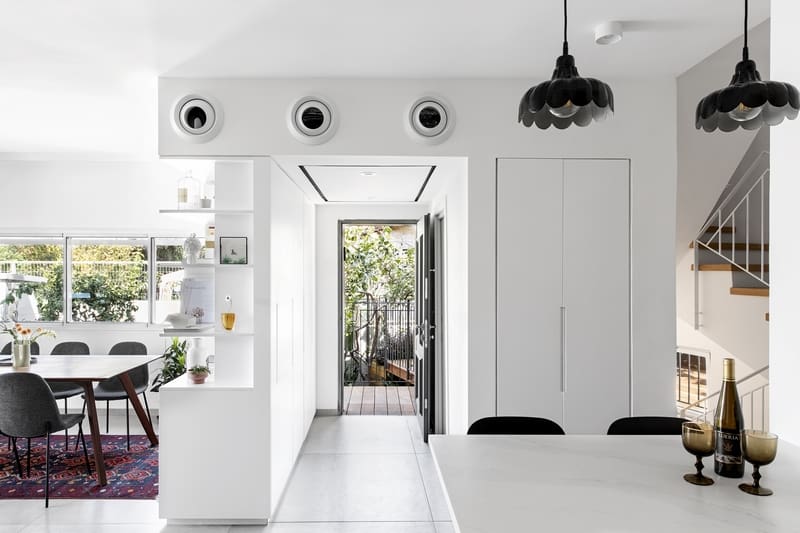 כניסה לבית, ארון אחסון בכניסה לבית