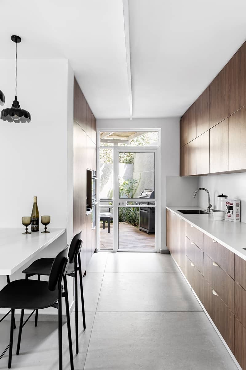 מטבח שני פסים