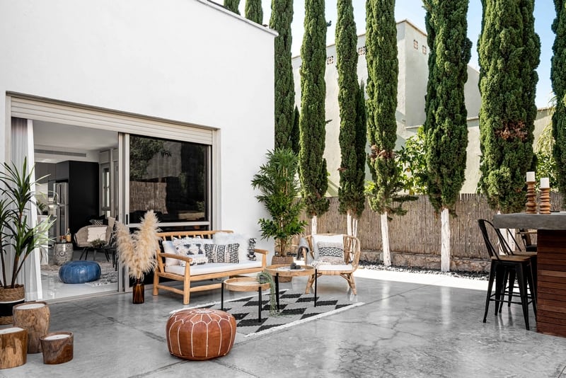 פינת ישיבה בחוץ