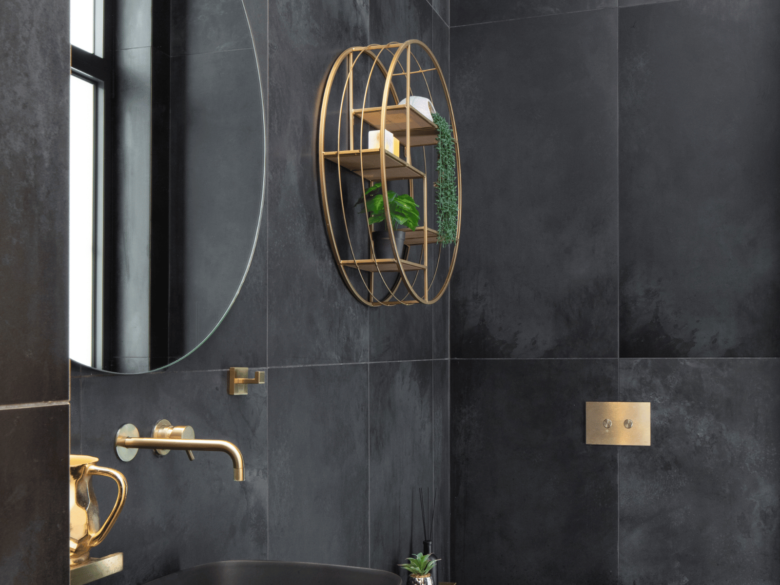 עיצוב מאז ולתמיד – מבט לעתיד עם המעצבת לירז עמר באולם התצוגה של רגבה