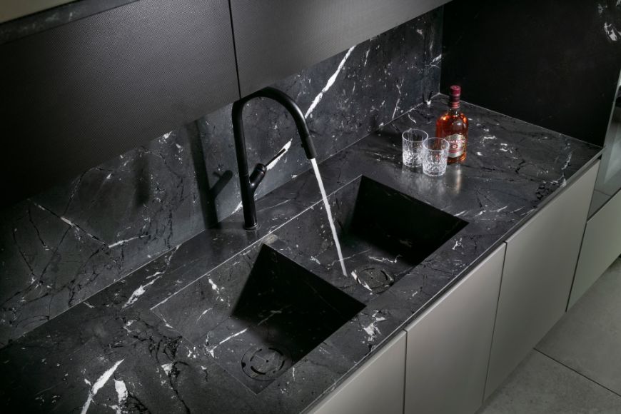 כיור כפול במטבח