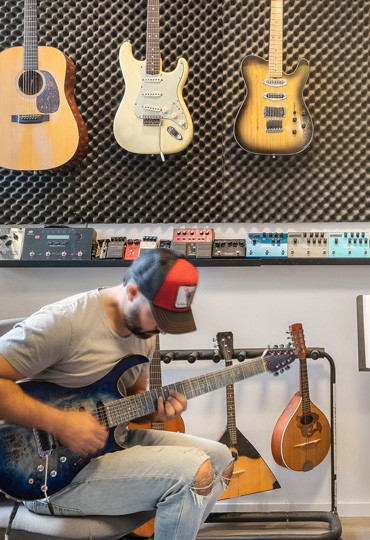 אפס תעויוט: בתים שמשקפים את המוזיקה שממלאת את בעליהם