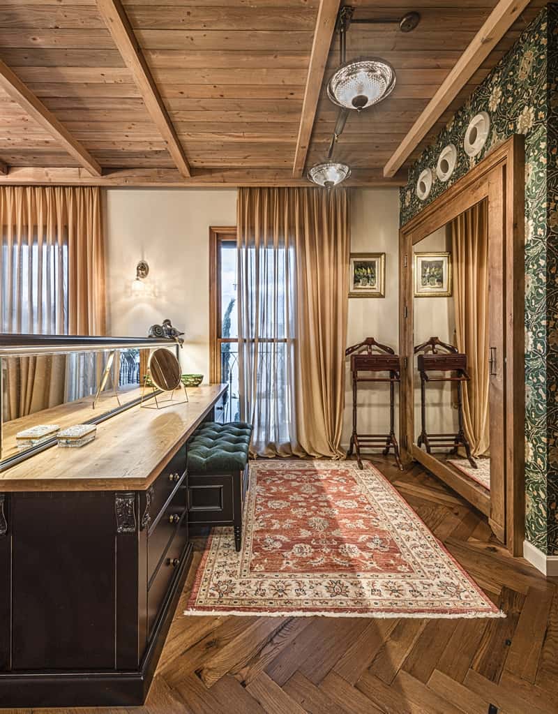 חדר שינה עטוף בעץ