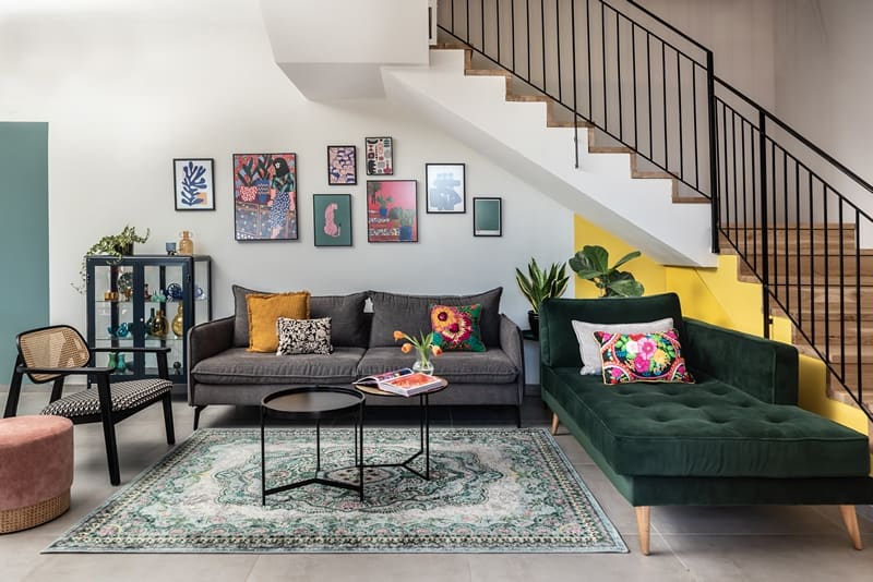 נגיעה של צהוב