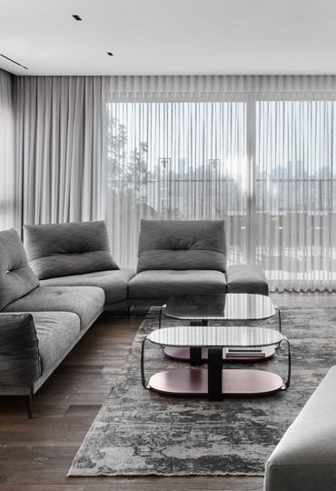 וילה בשחקים: פנטהאוז בקומה ה-21 עם ארומה של חו"ל