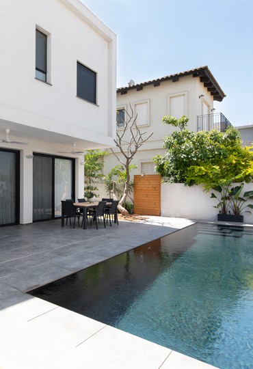 בביתם ברמת חן: החיים הטובים בהשראת נופש באיי סיישל