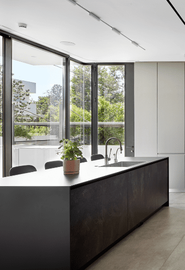 משחק של קווים וזוויות: העיצוב המודרני המיוחד שכדאי לכם להכיר