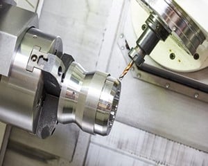 שימוש בטכנולוגיית CNC בתעשייה – כל מה שחשוב לדעת