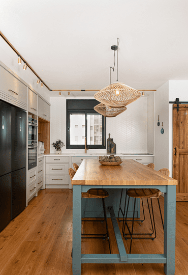 חולמים על מטבח בעיצוב כפרי? זה הזמן להכיר את תכלת מטבחים