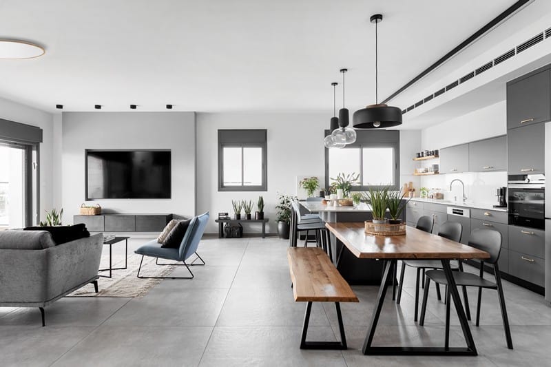 מבט לחלל ציבורי בסגנון מודרני כפרי