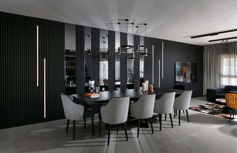 פינת אוכל בצבעוניות מונוכרומטית